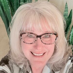 Meet your Posher, Kari